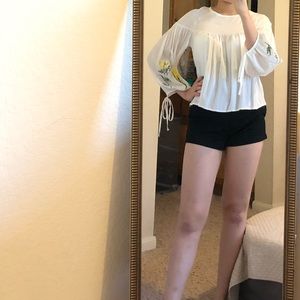 EMBROIDERED SLEEVES BLOUSE